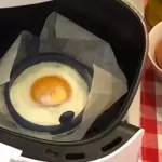 Huevo frito en freidora de aire o Air fryer