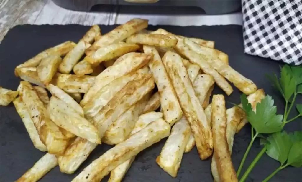 Receta de patatas fritas crujientes en freidora de aire o air fryer